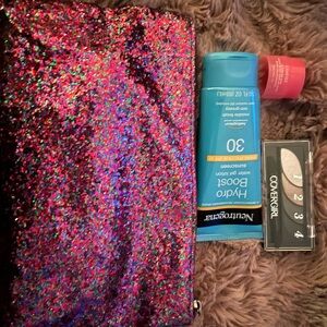 COVERGIRL Eyeshadow with Glittery Pink Bag
